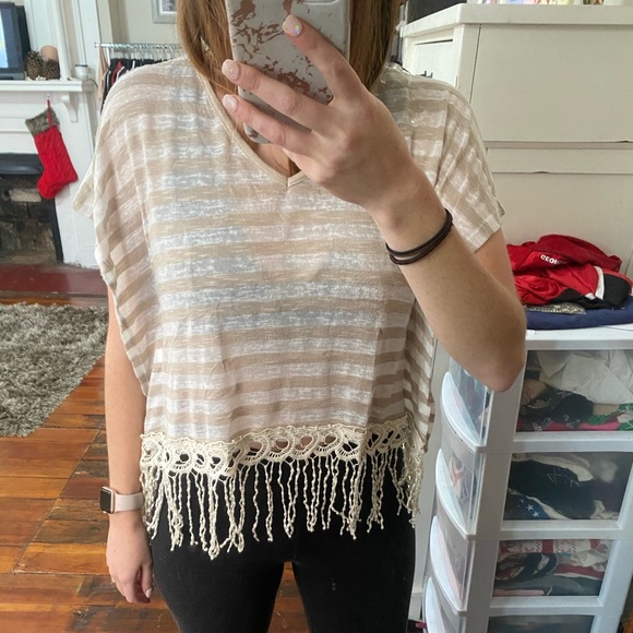 Boho Chic Poncho Style Top - Picture 4 of 5